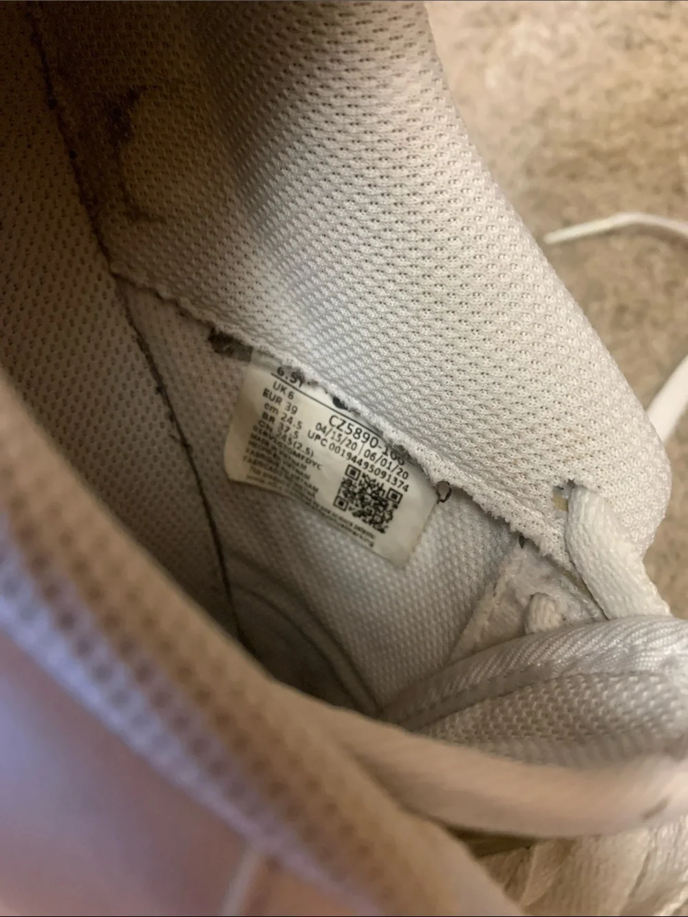RARE Nike Kids 6.5 / woman’s 7.5 vintage Iridescent misplaced Swoosh bts